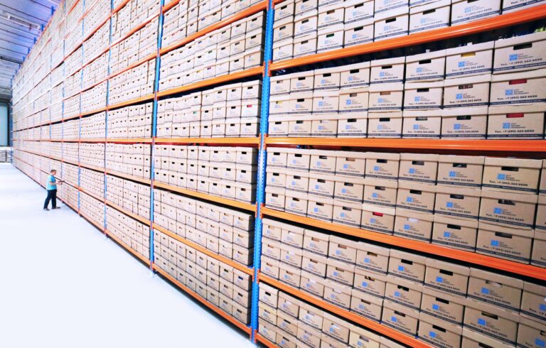 Digitales Ablagesystem mit strukturierter Ordnerhierarchie für effiziente Dokumentenorganisation